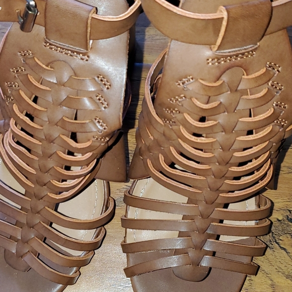 Bamboo Heeled Sandals with Ankle Straps - Picture 4 of 7